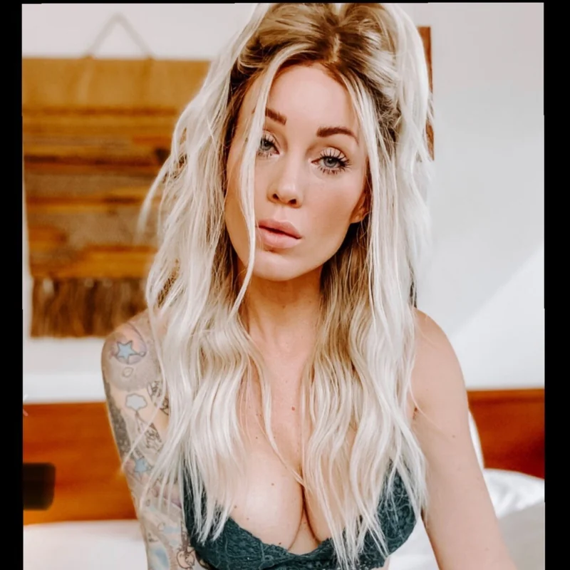 Wholesome Fox OnlyFans Profile