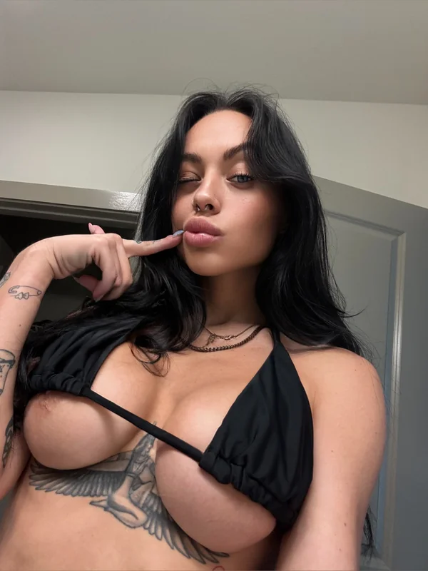 FRESHLY SINGLE OnlyFans Profile