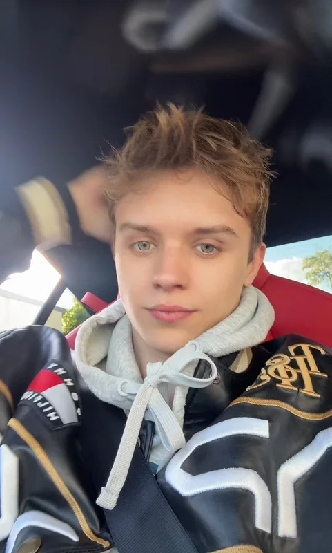 WillowTwink OnlyFans Profile