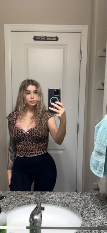 Xandrialeona OnlyFans Profile