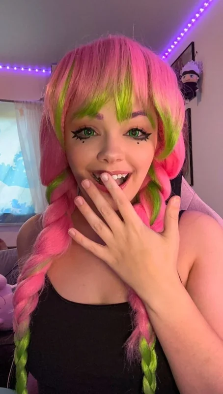 Xgwen18free OnlyFans Profile