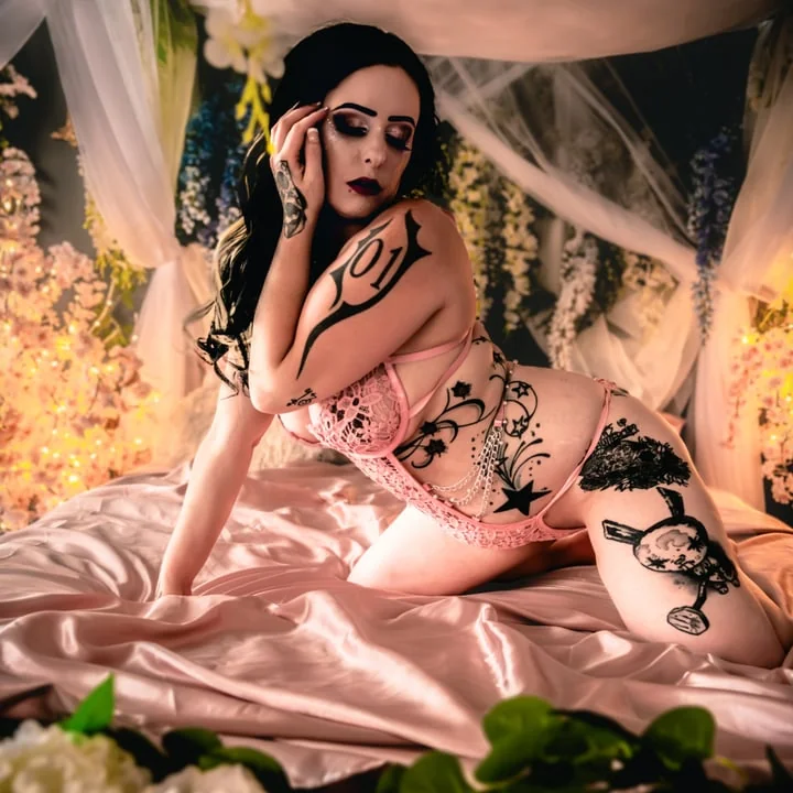 Xmissbritaniesx OnlyFans Profile