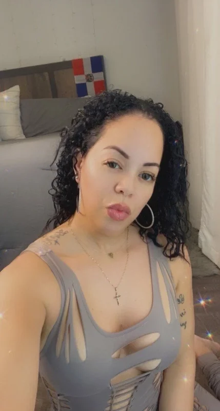 Xoemberredxo OnlyFans Profile