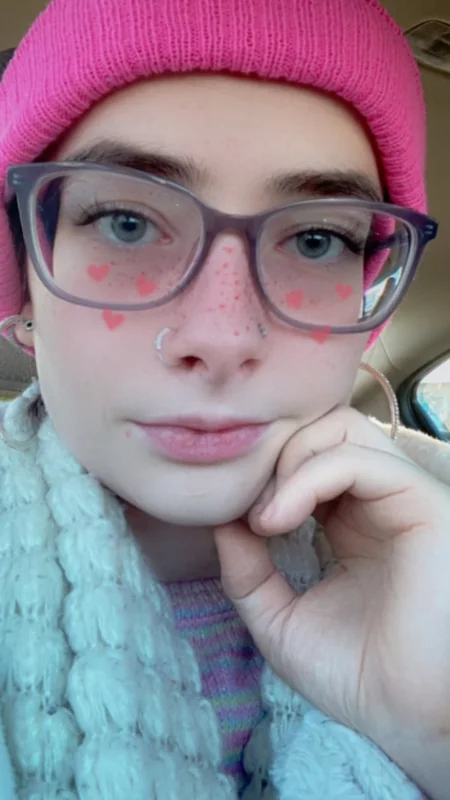 Xoxlittleonexox OnlyFans Profile