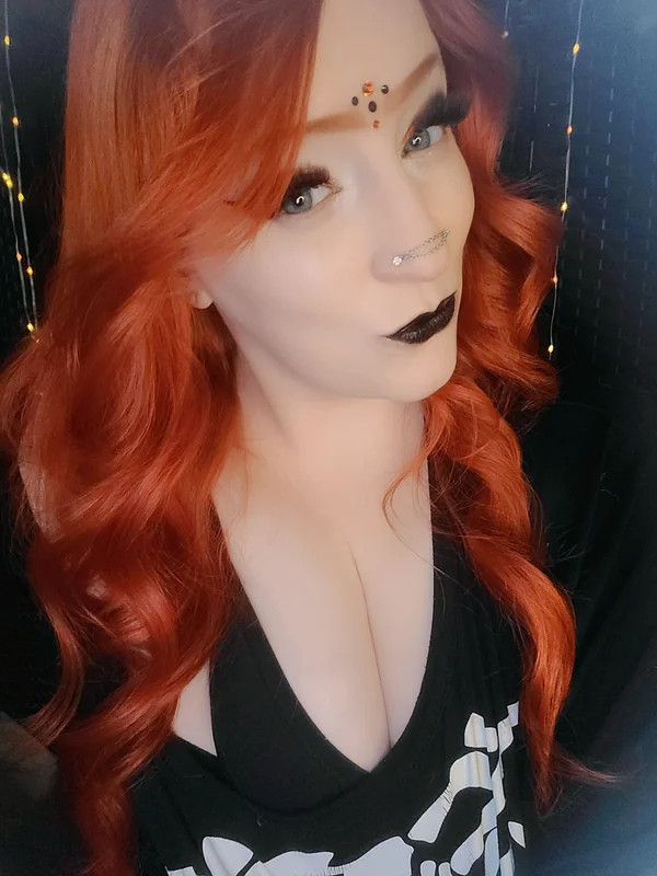 xredbanshee OnlyFans Profile