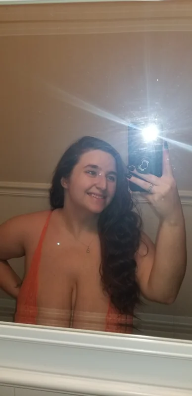 Rae OnlyFans Profile