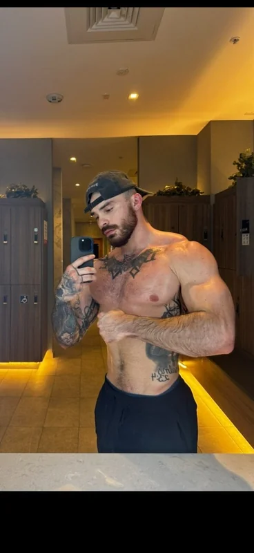 XXXkash OnlyFans Profile