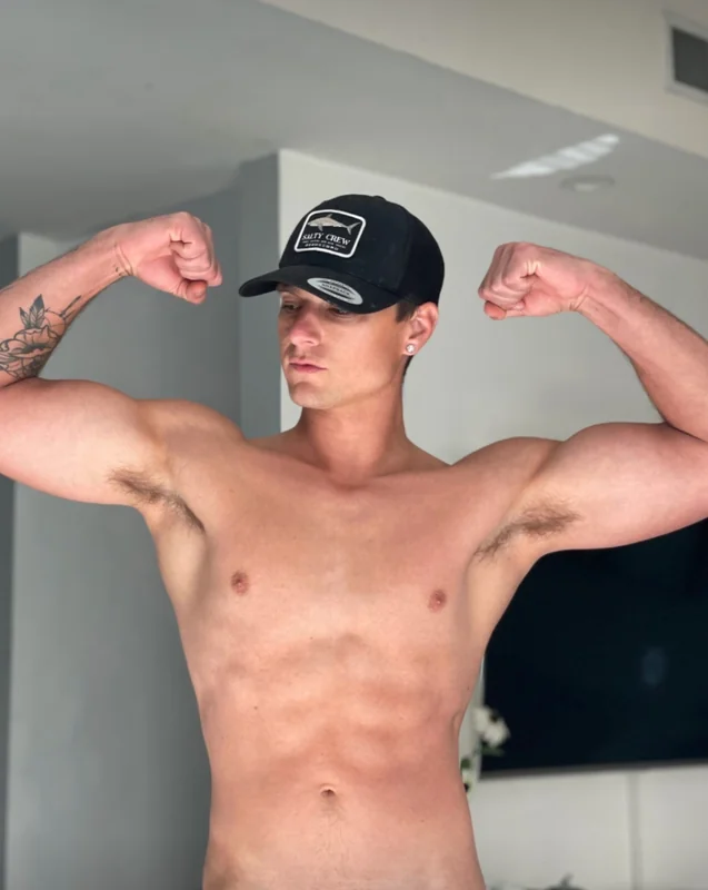 Bradlee OnlyFans Profile