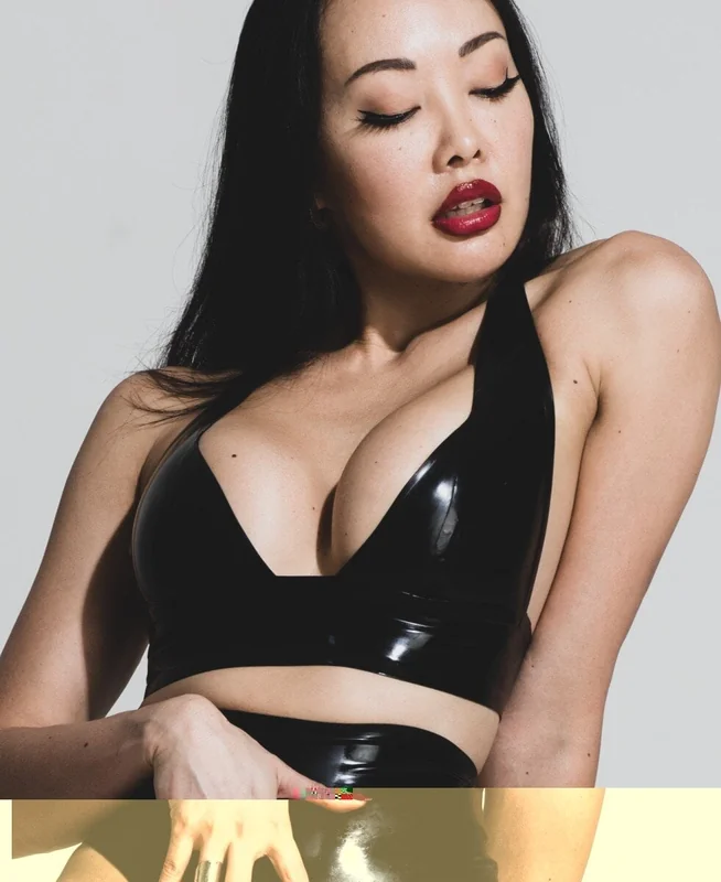 Eva Oh OnlyFans Profile