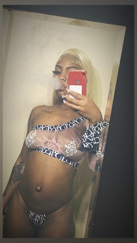 Yummirackz OnlyFans Profile