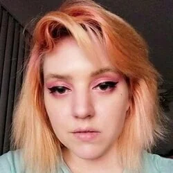 Yummyroll18 OnlyFans Profile