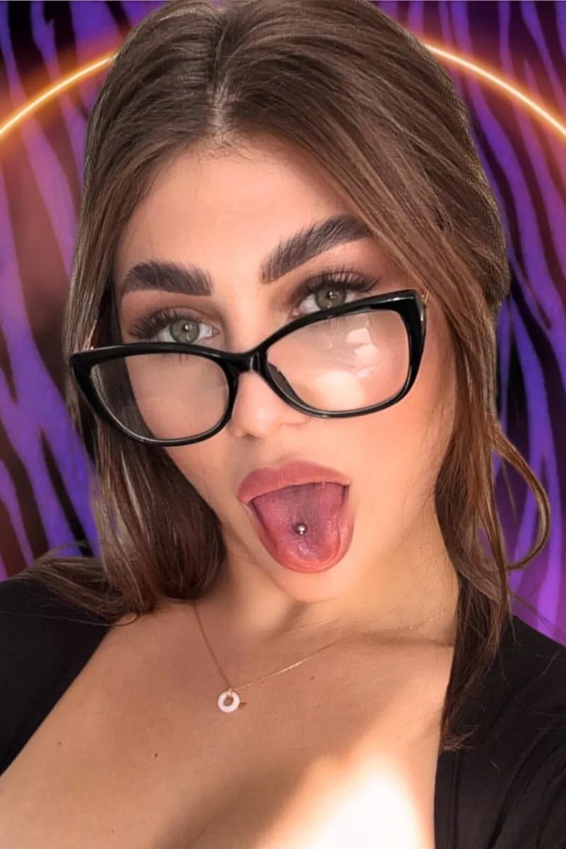 Christi Kiss OnlyFans Profile