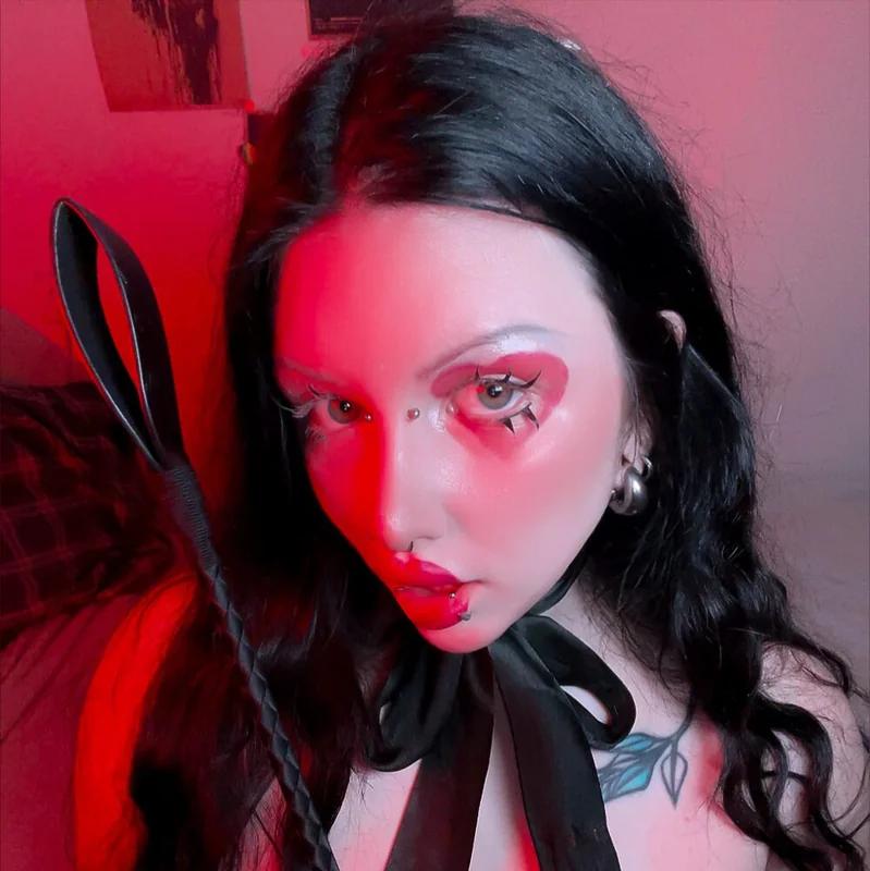 Kira Goth Girl - OnlyFans Creator Profile Picture