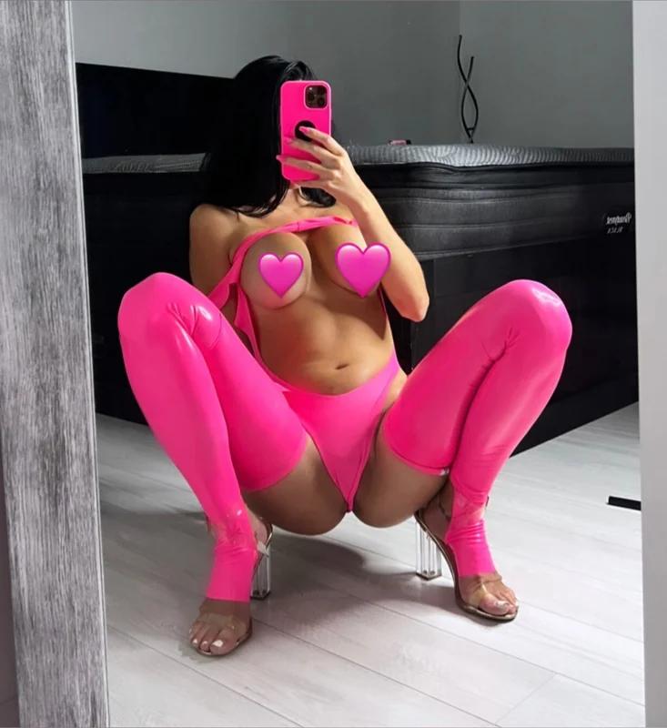 Pretty in Pink TOP 0.2% OnlyFans Profile
