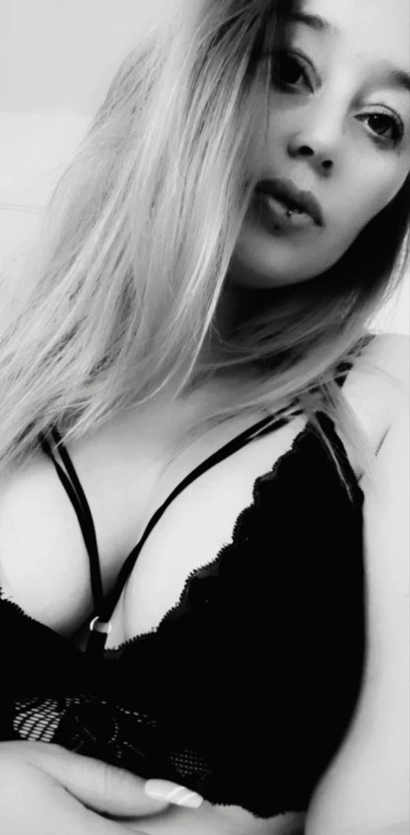 Ugly duckling OnlyFans Profile